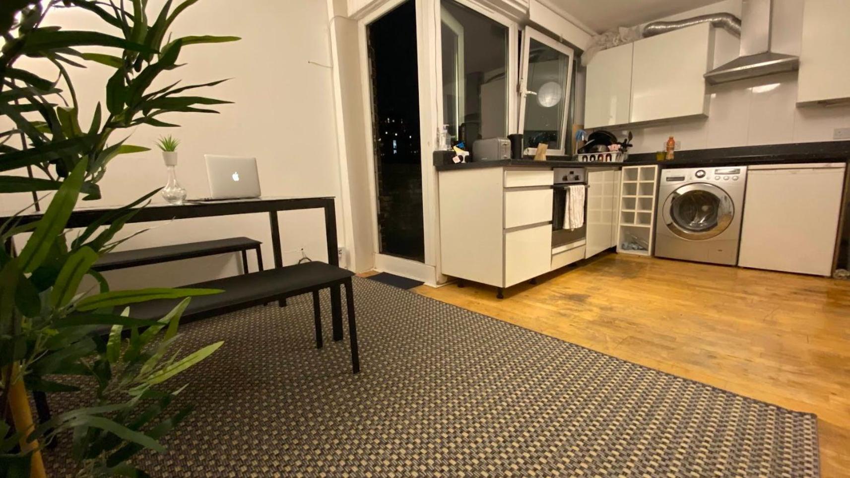 Spacious Room With City Skyline Views Close To London Eye Exterior photo